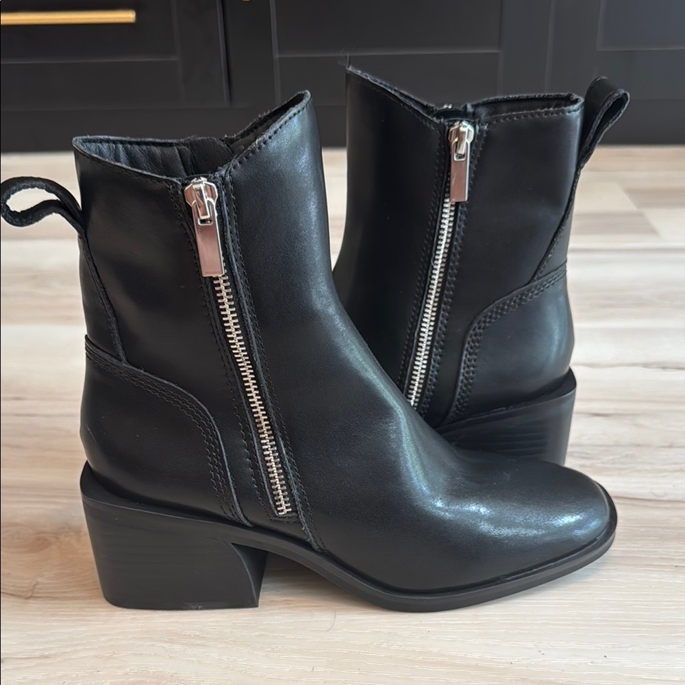 Steve Madden Ruthy Ankle Boot Black Leather Size 7 NWT